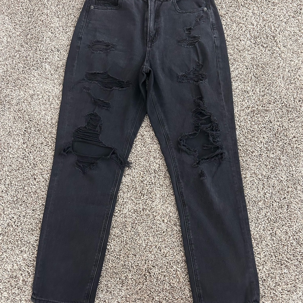 American Eagle Women’s Black Distressed Mom Jeans